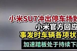 比尔-西蒙斯：合同年的霍勒迪牺牲球权 他不介意&只想赢球